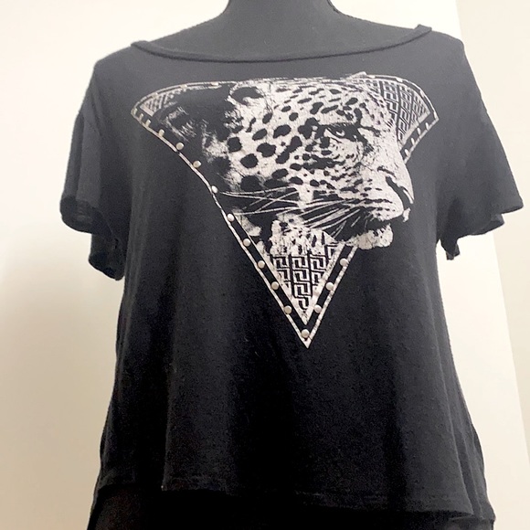Charlotte Russe Assymetrical Off Shoulder High Low 3-D Tiger Short Sleeve Shirt - Picture 11 of 16